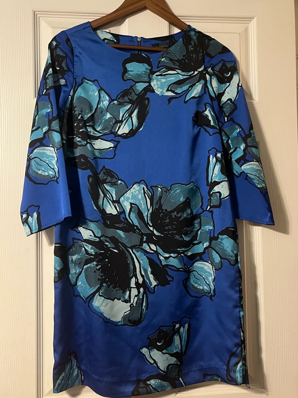 The Limited $109 Royal Blue & Teal Floral Shift Dress. Size XS. Gently used
